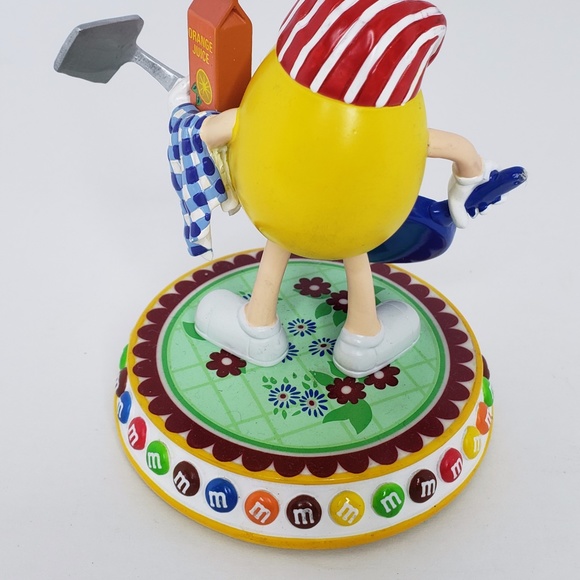 Sunny Side Up M&M's Sweet Treats Figurine - Picture 7 of 16